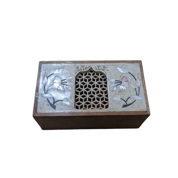 Source Unknown Other - Handcarved floral soapstone trinket box